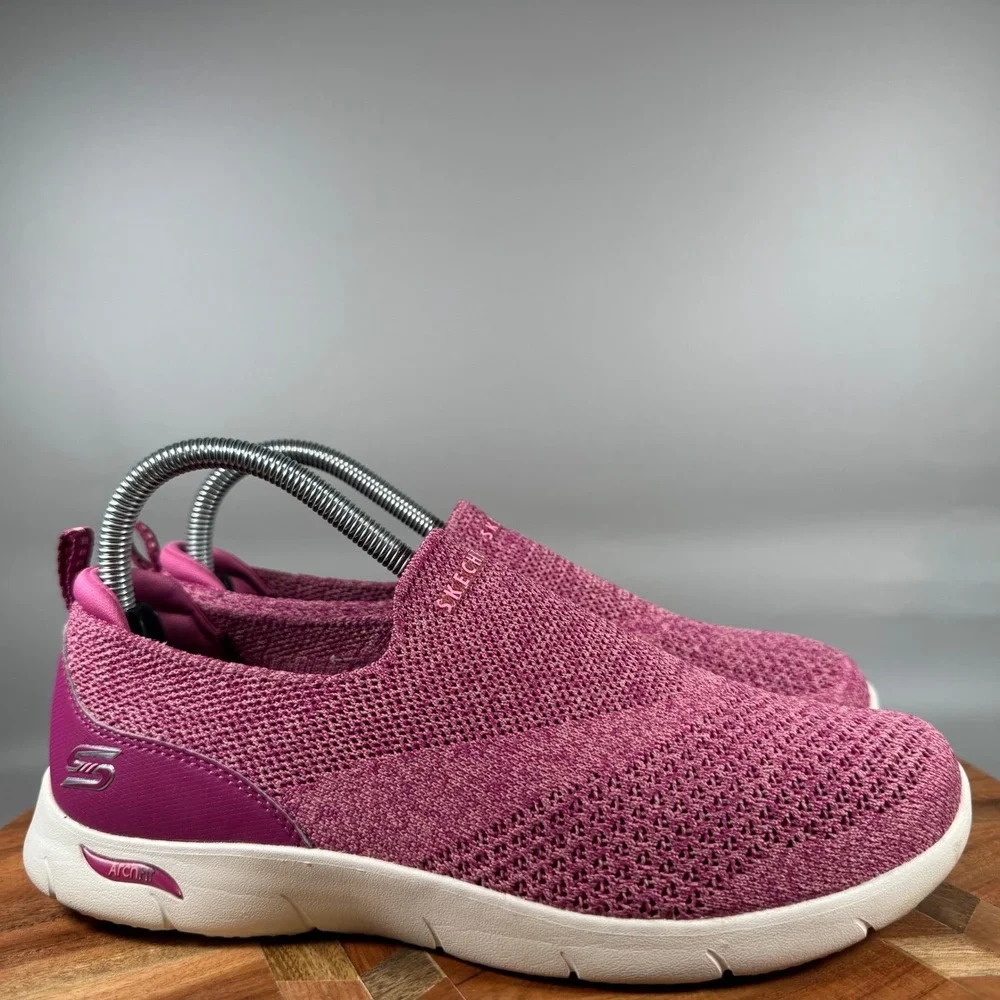 Skechers Arch Fit Women 8 Raspberry Pink Slip On Walking Shoes 104091 RAS